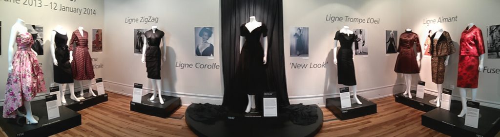 exhibition image with mannequins