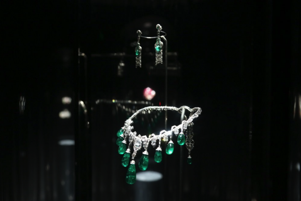 Exhibition display of emerald necklace