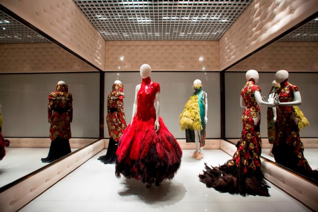 Alexander McQueen: Savage Beauty (V&A) - Exhibiting Fashion