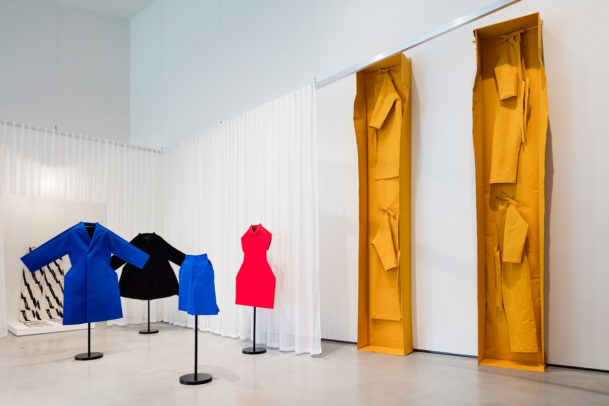 Disobedient Bodies - Exhibiting Fashion
