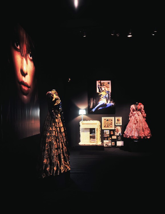 exhibition display of mannequins