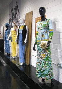 display of exhibition mannequins