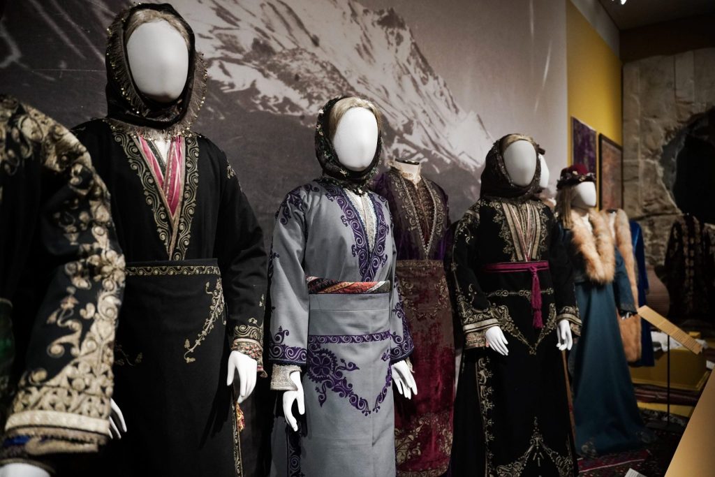 Exhibition display of mannequins in Hellenic dress